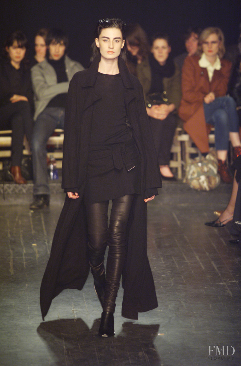 Ann Demeulemeester fashion show for Autumn/Winter 2001