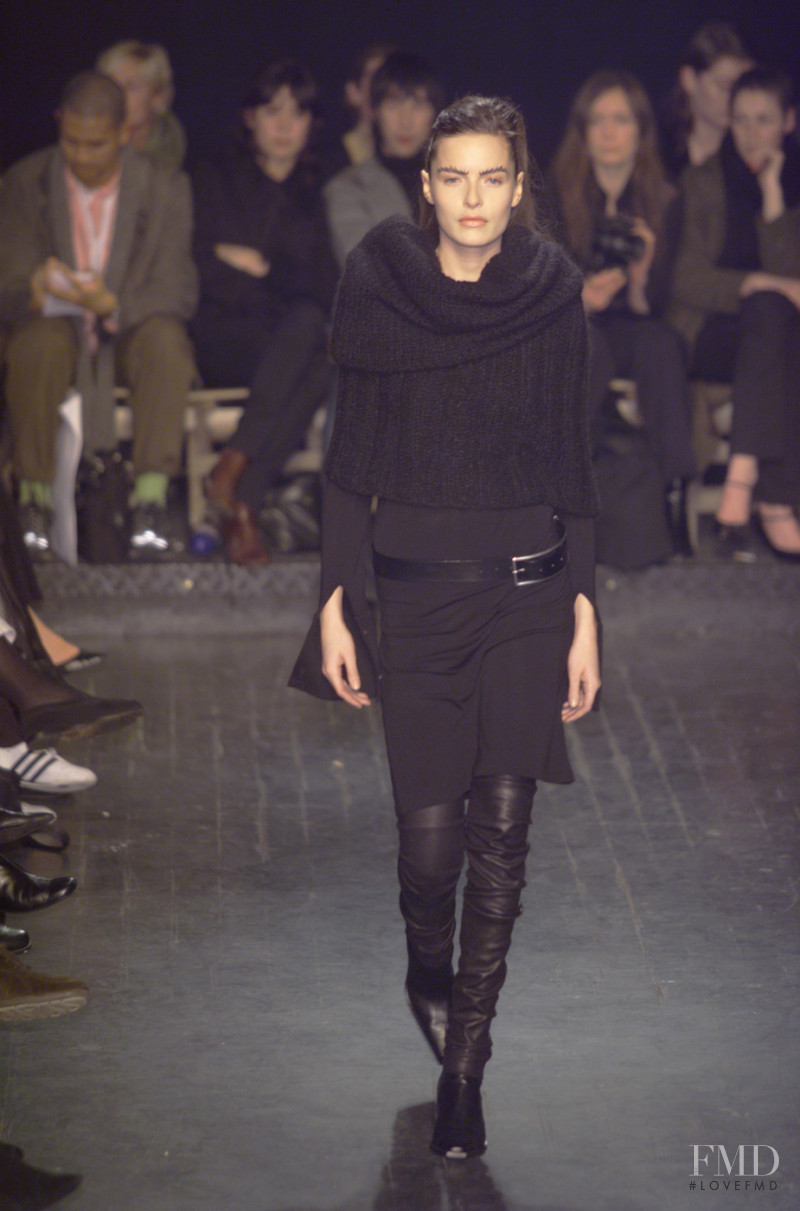 Ann Demeulemeester fashion show for Autumn/Winter 2001