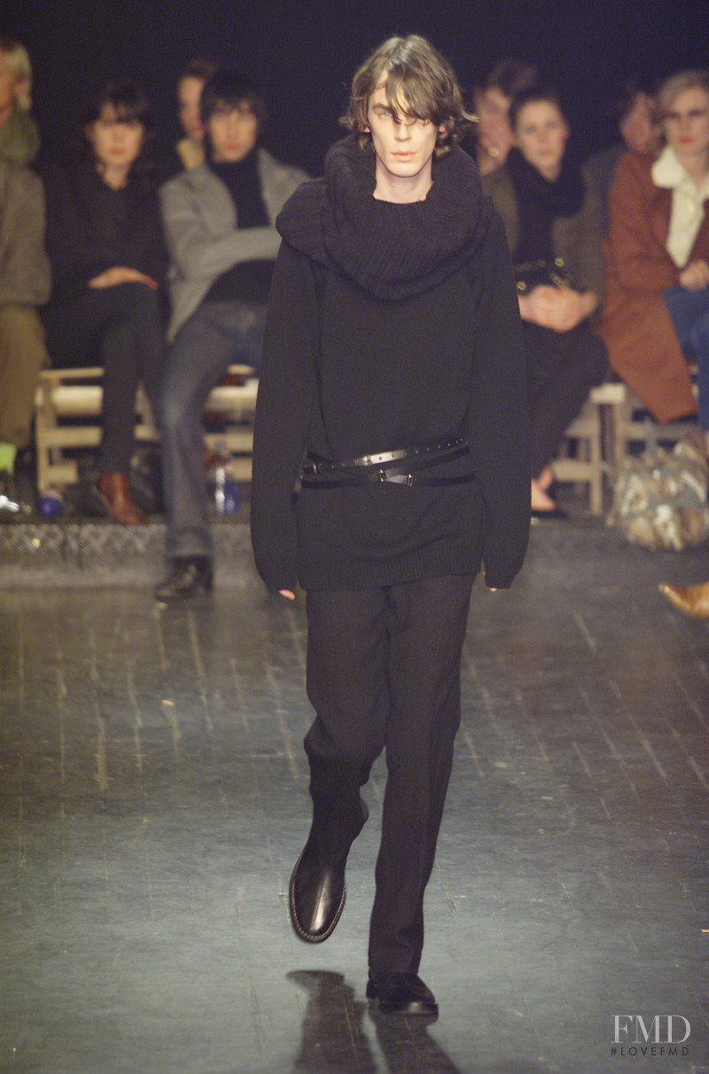 Ann Demeulemeester fashion show for Autumn/Winter 2001