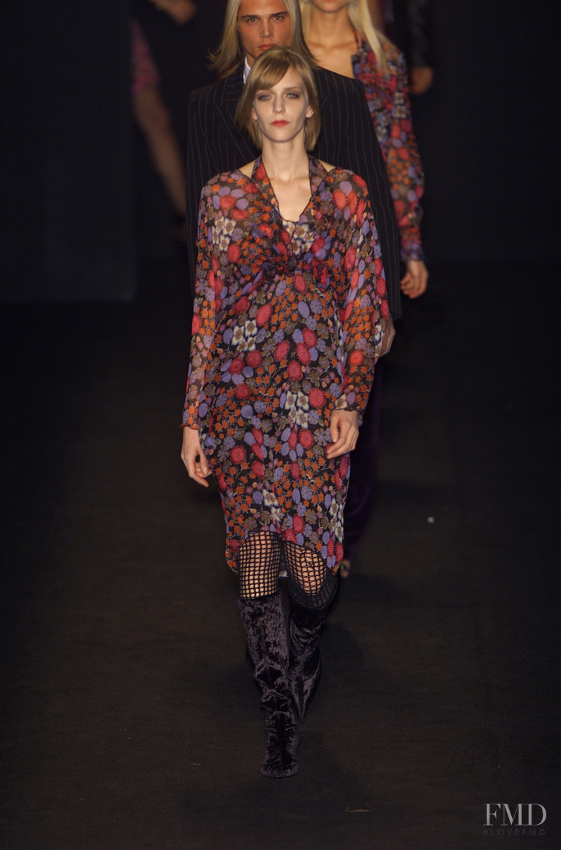 Anna Sui fashion show for Autumn/Winter 2001