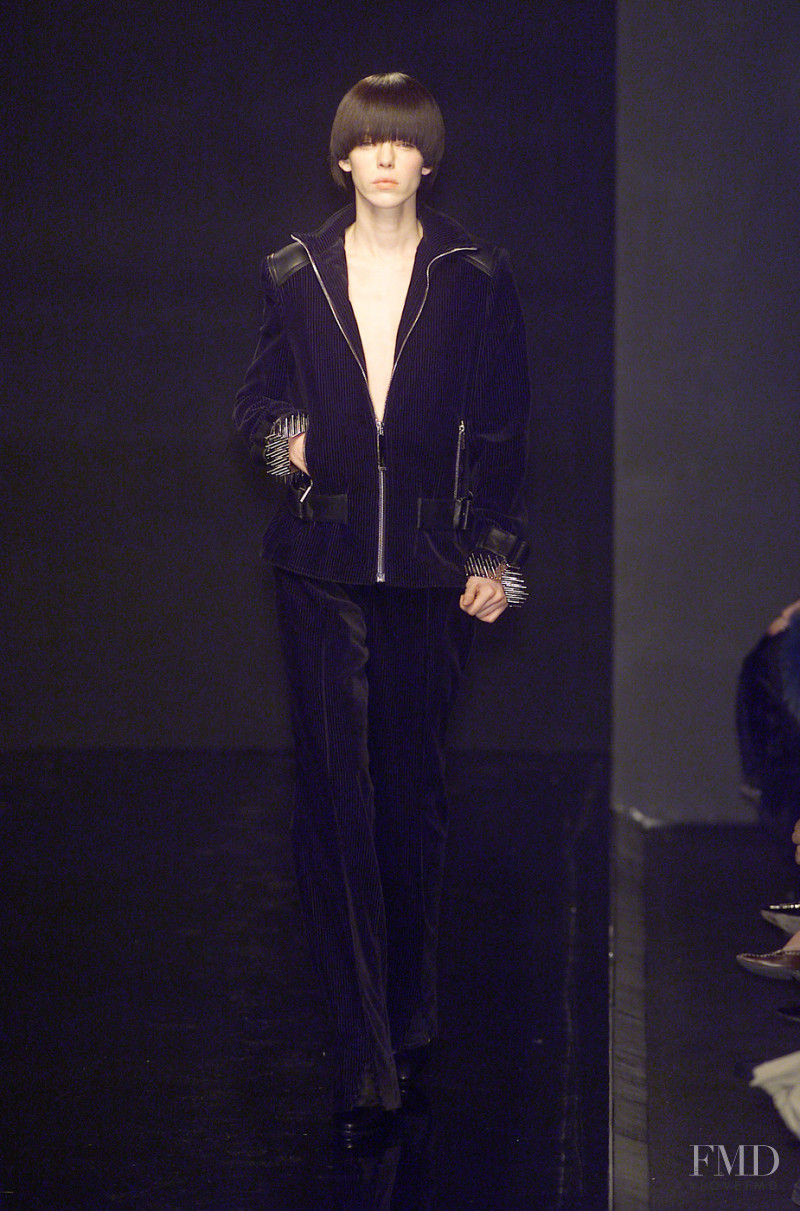 Bottega Veneta fashion show for Autumn/Winter 2001