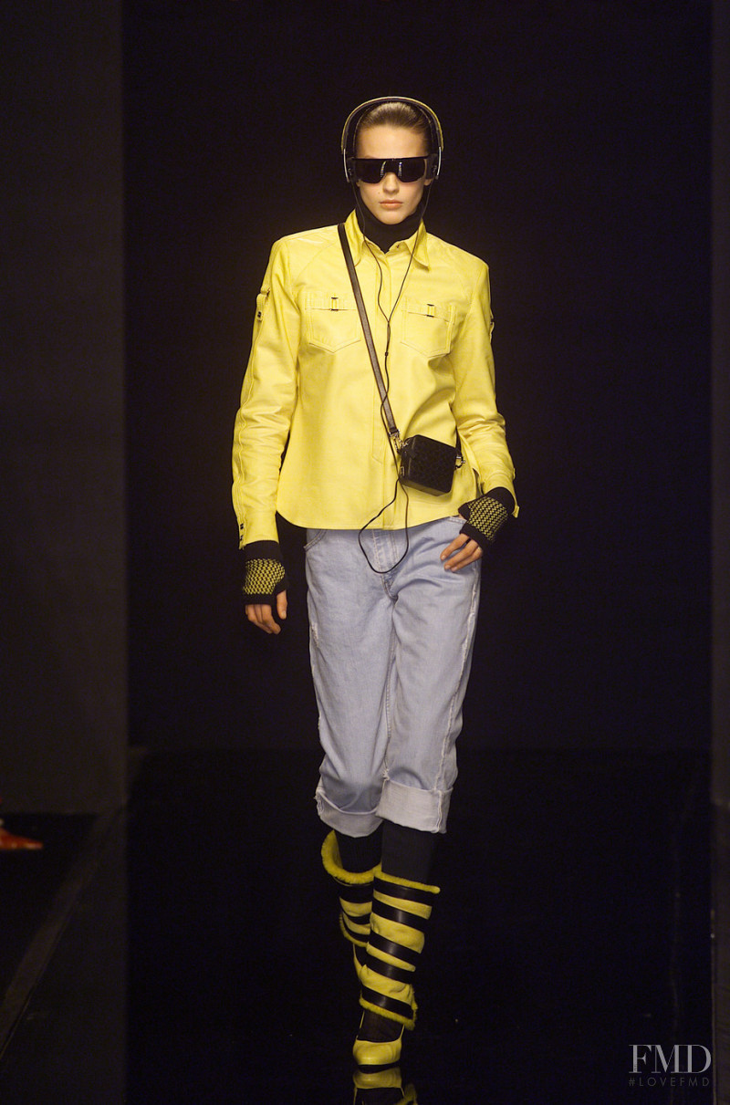 Bottega Veneta fashion show for Autumn/Winter 2001