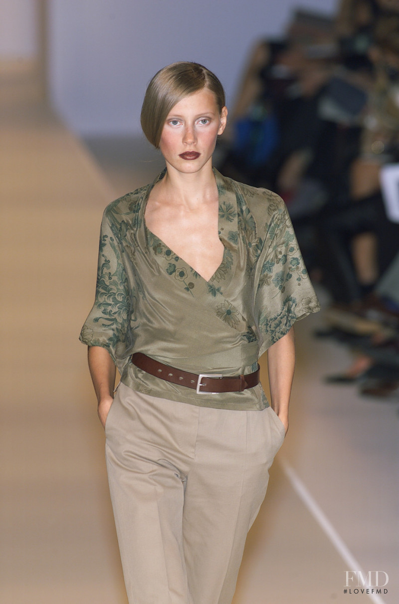 Max Mara fashion show for Spring/Summer 2001