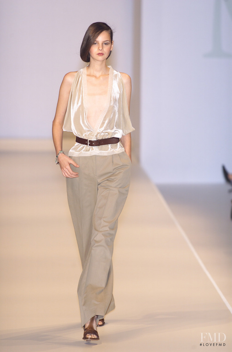 Max Mara fashion show for Spring/Summer 2001