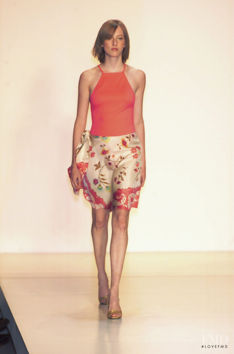 Nicole Miller fashion show for Spring/Summer 2001