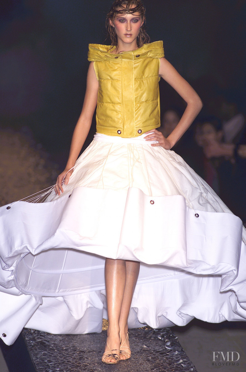 Olivier Theyskens fashion show for Spring/Summer 2001