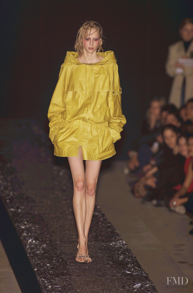 Olivier Theyskens fashion show for Spring/Summer 2001