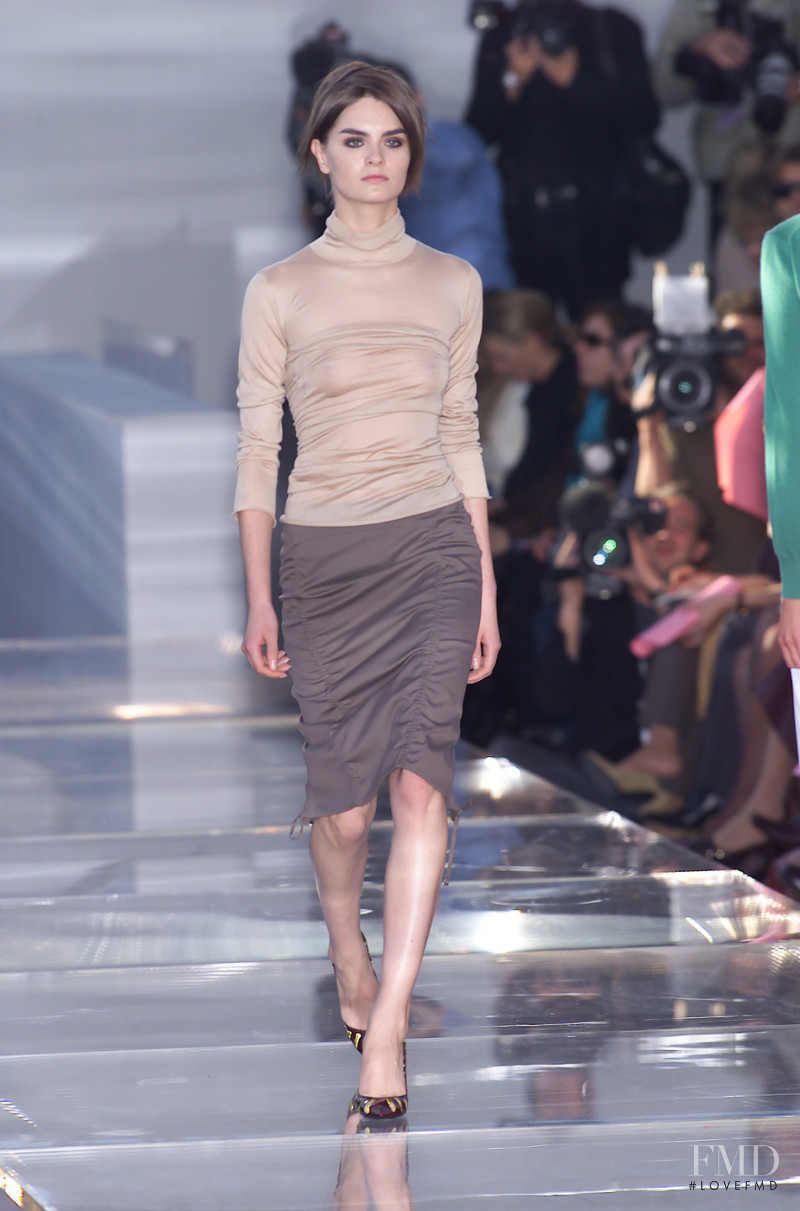 Louis Vuitton fashion show for Spring/Summer 2001
