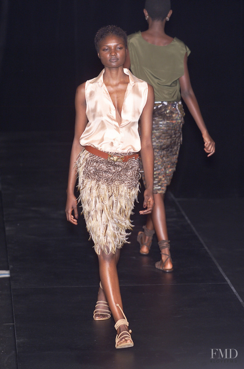 Krizia Top fashion show for Spring/Summer 2001