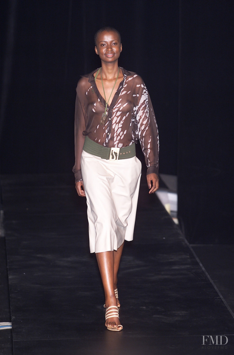 Krizia Top fashion show for Spring/Summer 2001