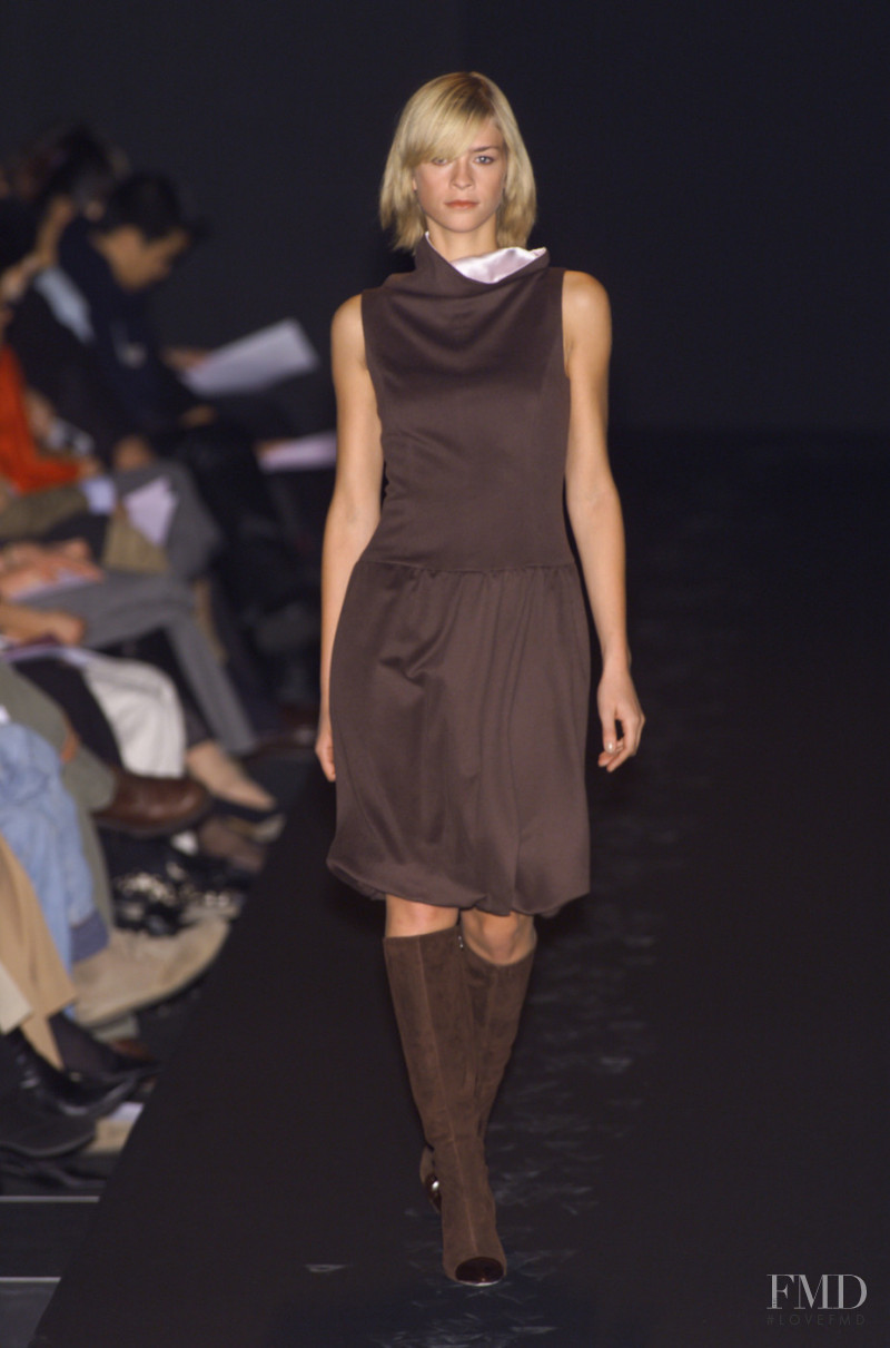 Carolina Herrera fashion show for Autumn/Winter 2001