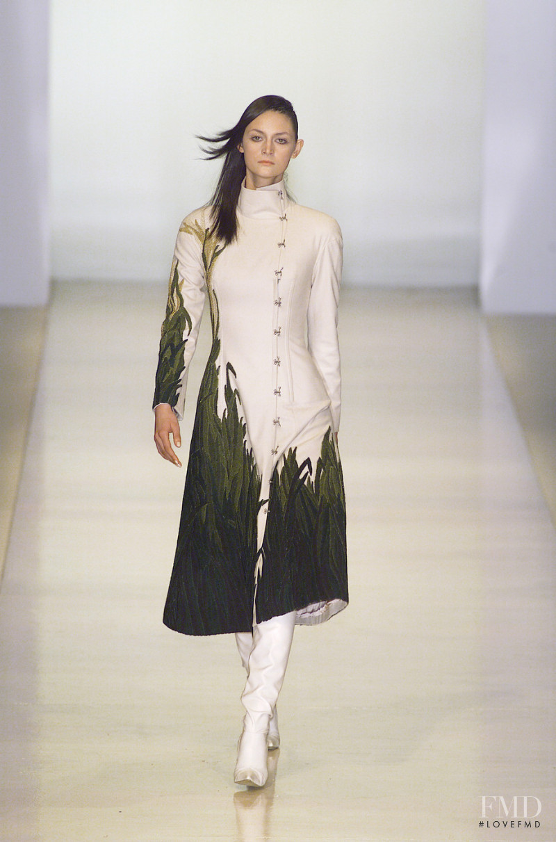 Chloe fashion show for Autumn/Winter 2001