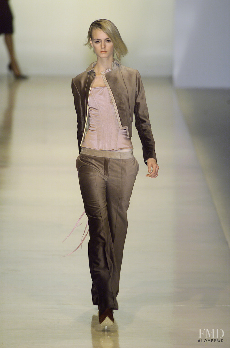 Chloe fashion show for Autumn/Winter 2001