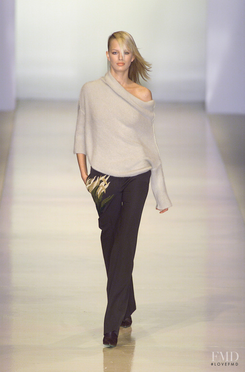 Karolina Kurkova featured in  the Chloe fashion show for Autumn/Winter 2001