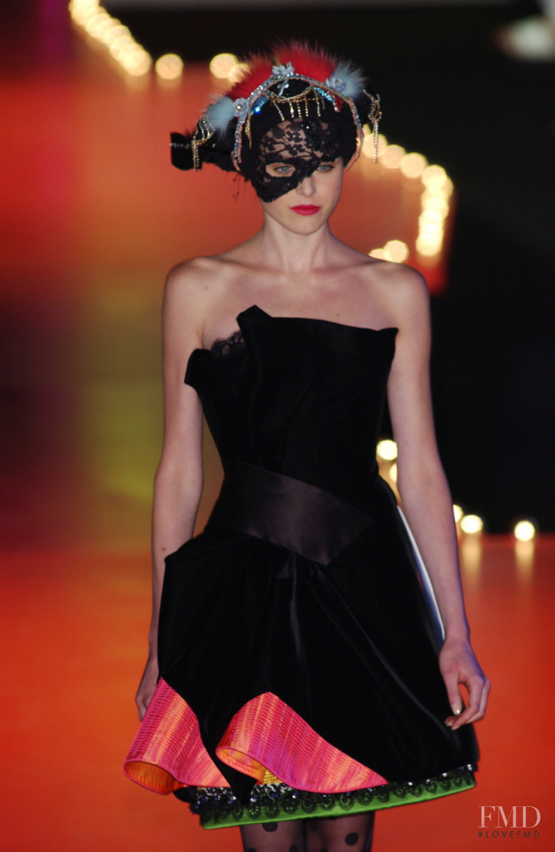 Christian Lacroix Couture fashion show for Autumn/Winter 2001