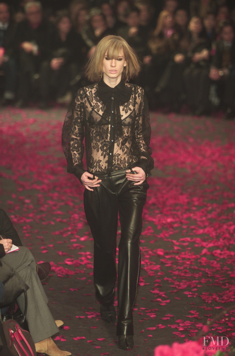 D&G fashion show for Autumn/Winter 2001