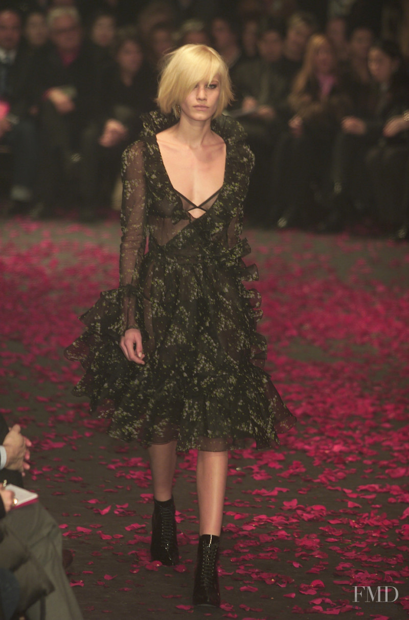 D&G fashion show for Autumn/Winter 2001
