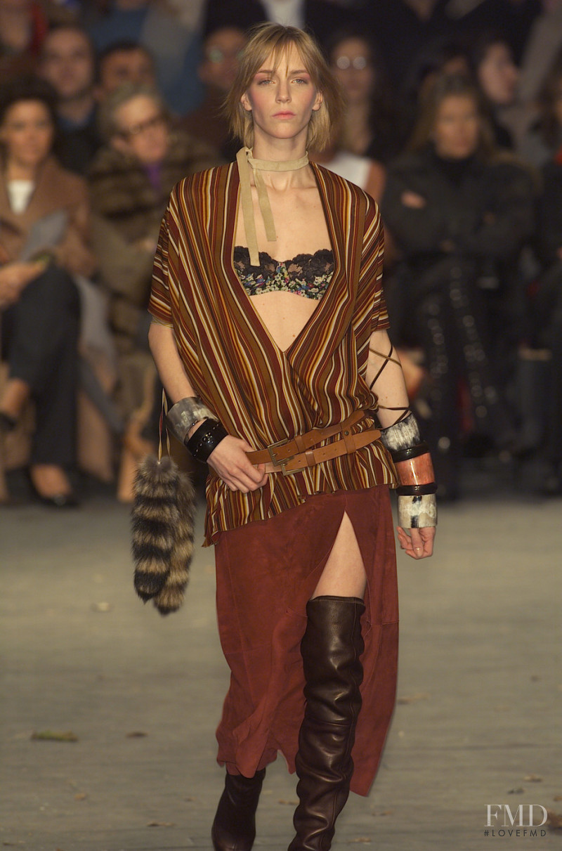 Dolce & Gabbana fashion show for Autumn/Winter 2001