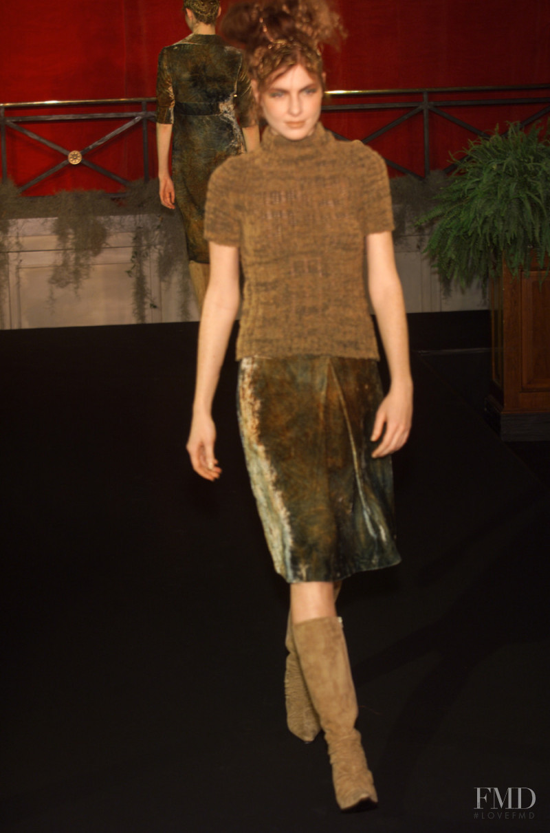 Donna Haag fashion show for Autumn/Winter 2001
