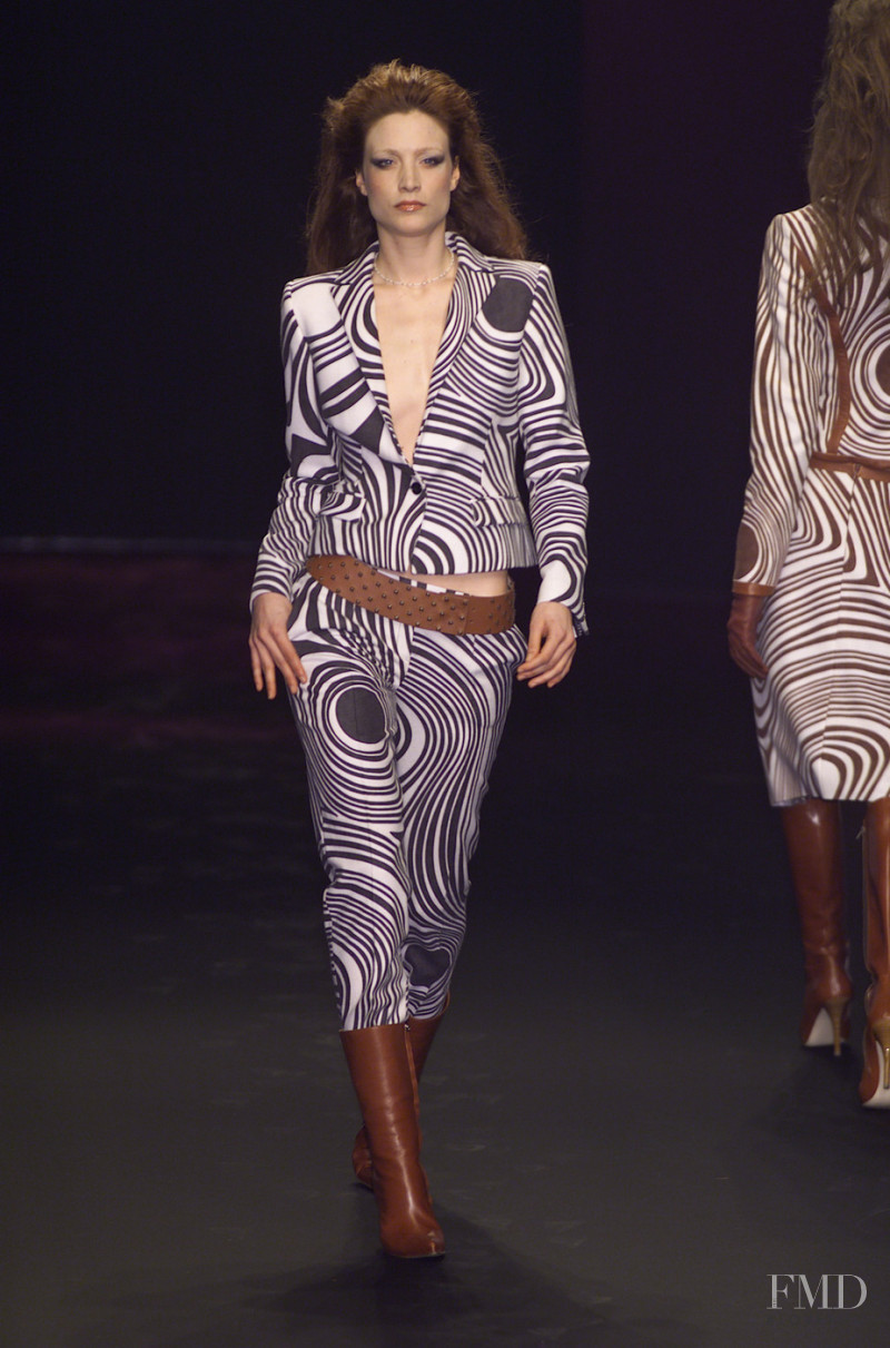 Erreuno fashion show for Autumn/Winter 2001