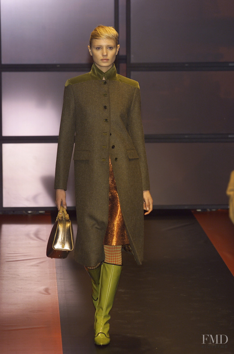 Etro fashion show for Autumn/Winter 2001