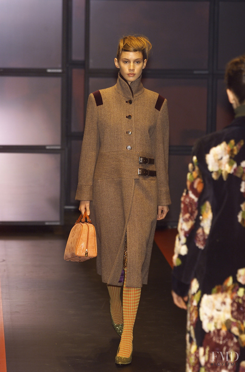 Etro fashion show for Autumn/Winter 2001