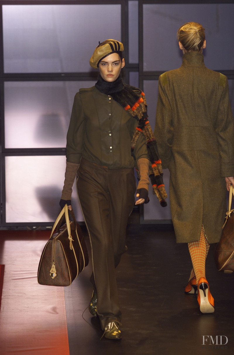 Etro fashion show for Autumn/Winter 2001