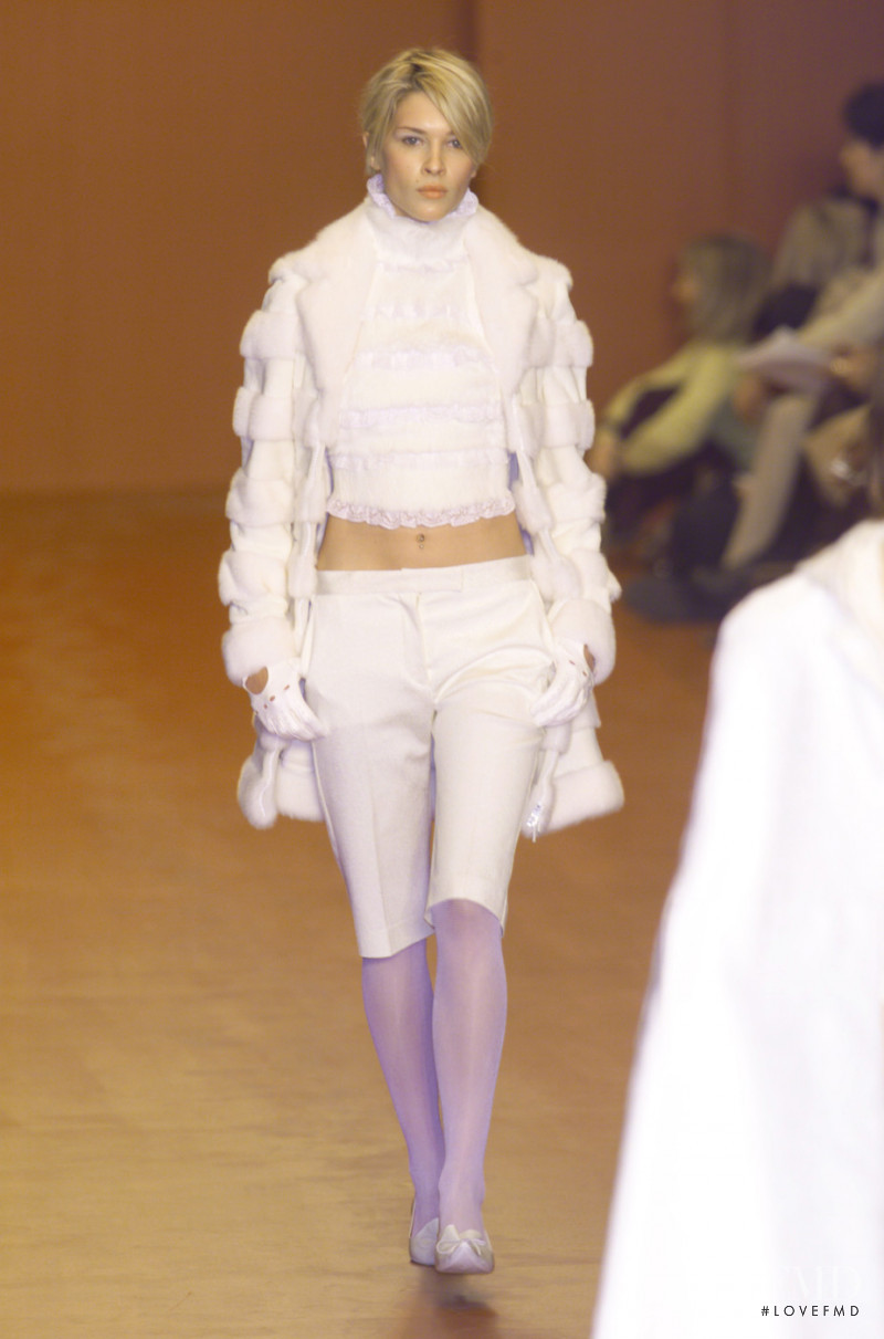 Fendi fashion show for Autumn/Winter 2001