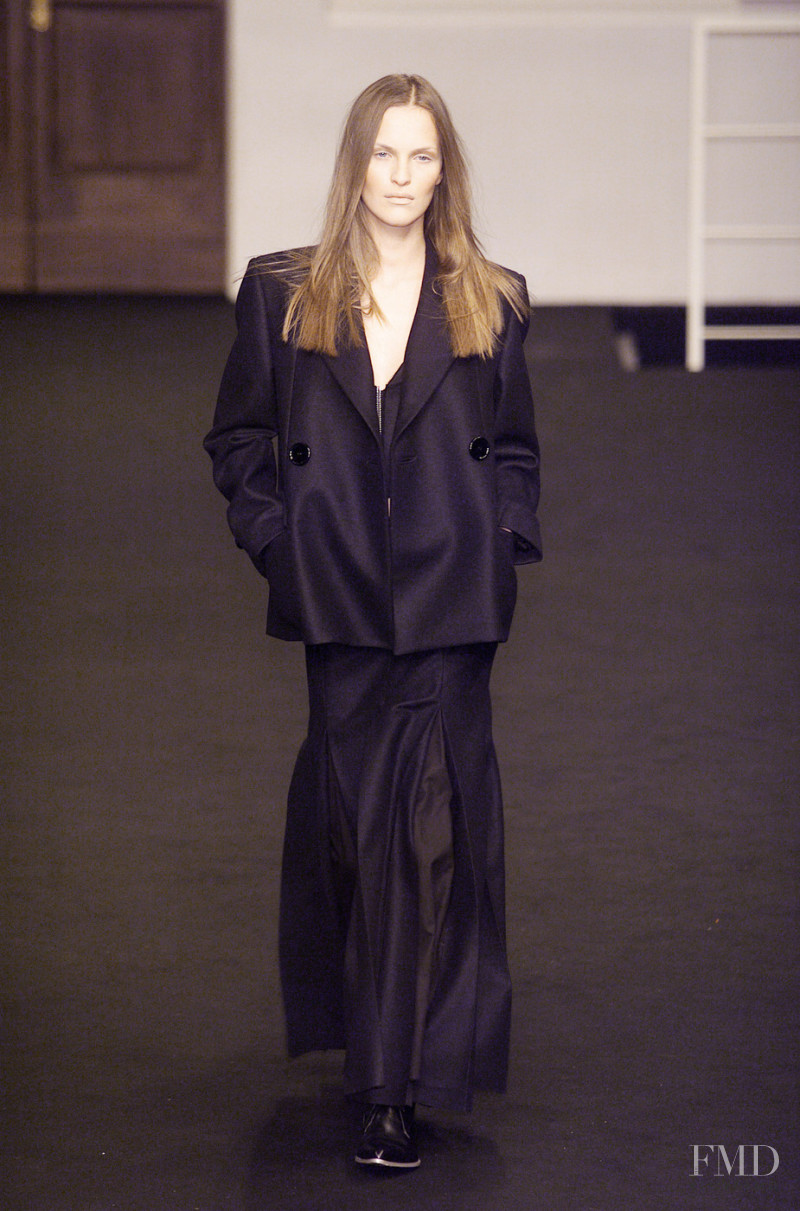 Gianfranco Ferré GGF fashion show for Autumn/Winter 2001