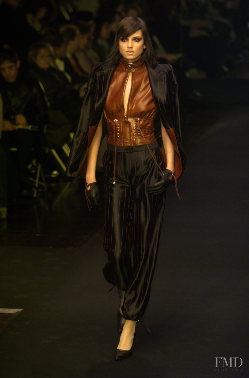 Gianfranco Ferré fashion show for Autumn/Winter 2001