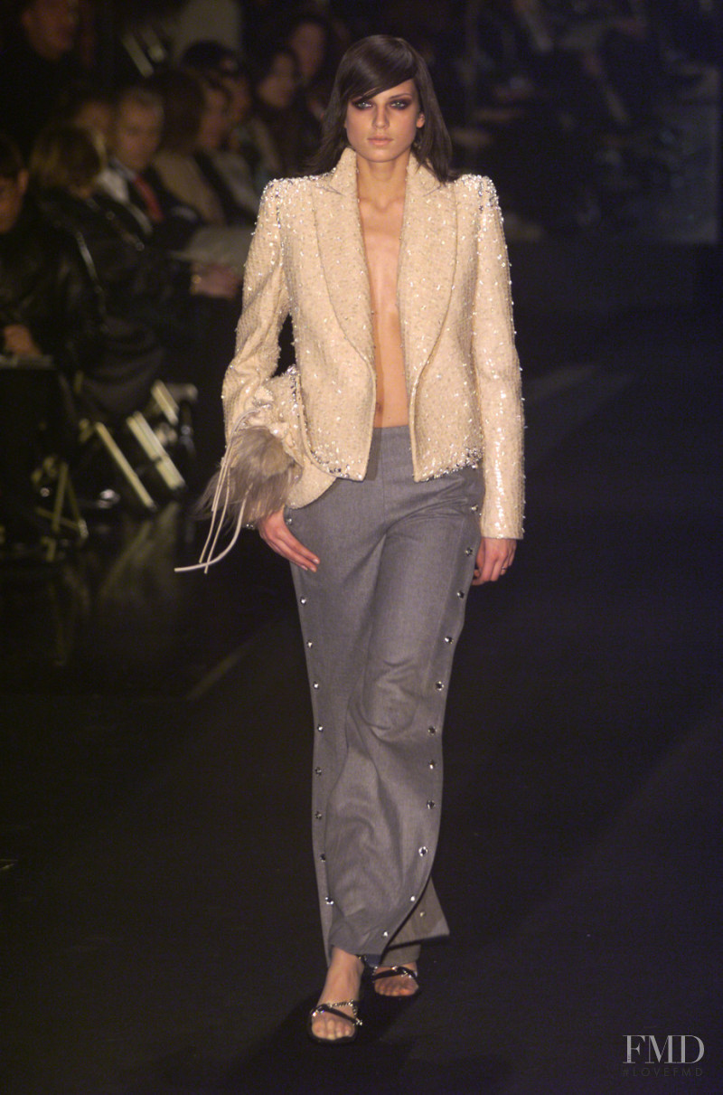 Gianfranco Ferré fashion show for Autumn/Winter 2001