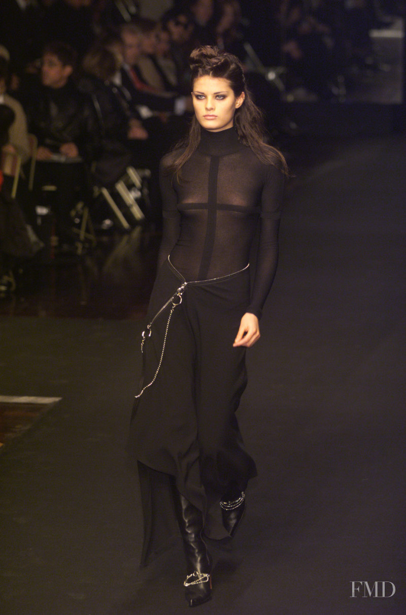 Gianfranco Ferré fashion show for Autumn/Winter 2001