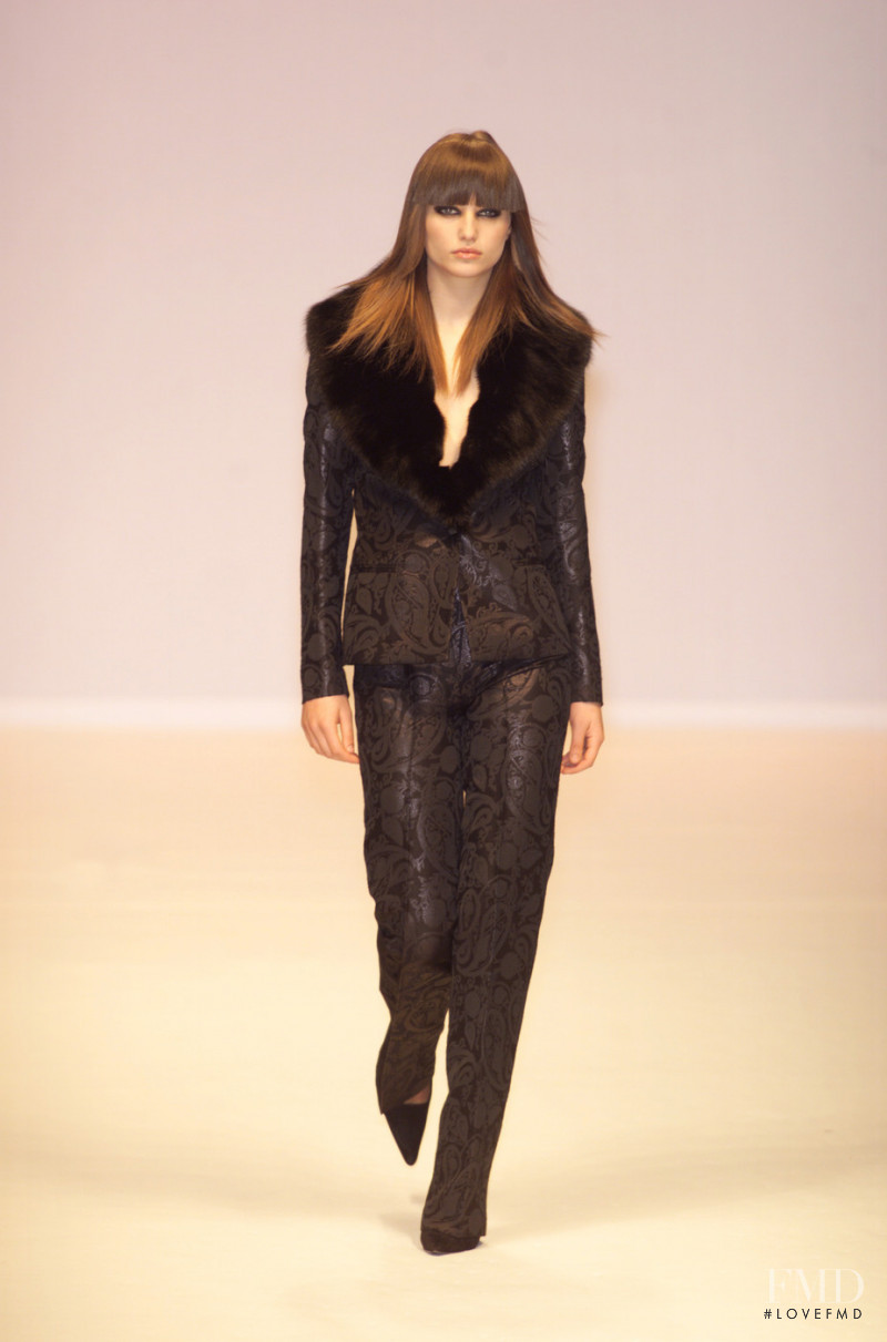 Giuliana Teso fashion show for Autumn/Winter 2001