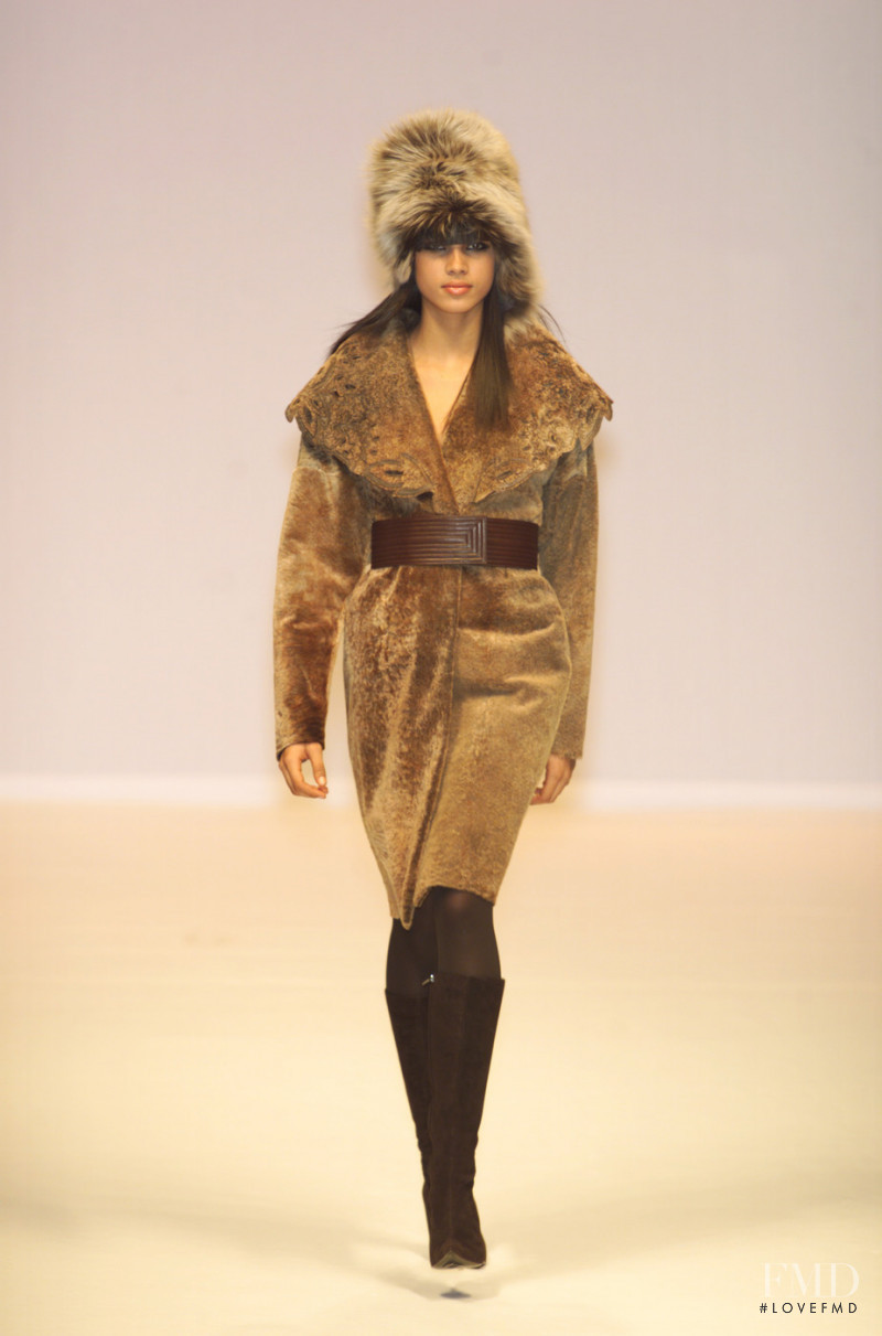 Giuliana Teso fashion show for Autumn/Winter 2001