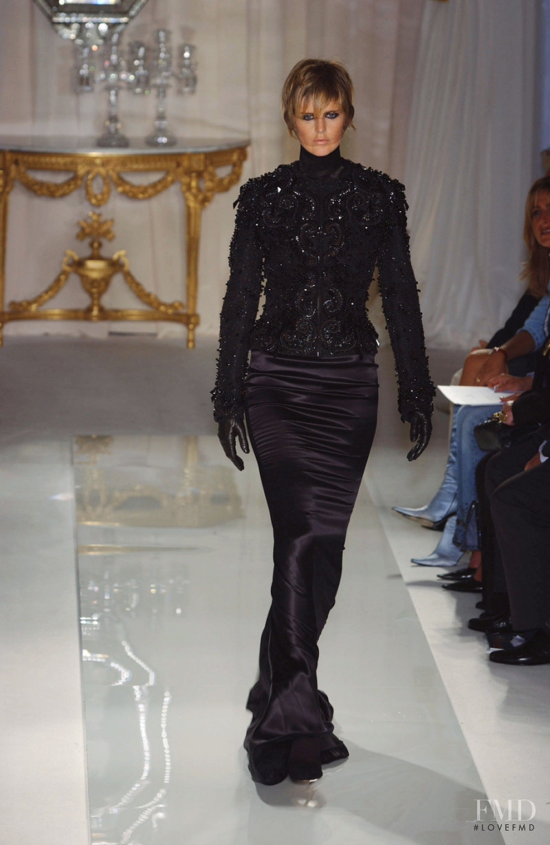 Givenchy Haute Couture fashion show for Autumn/Winter 2001