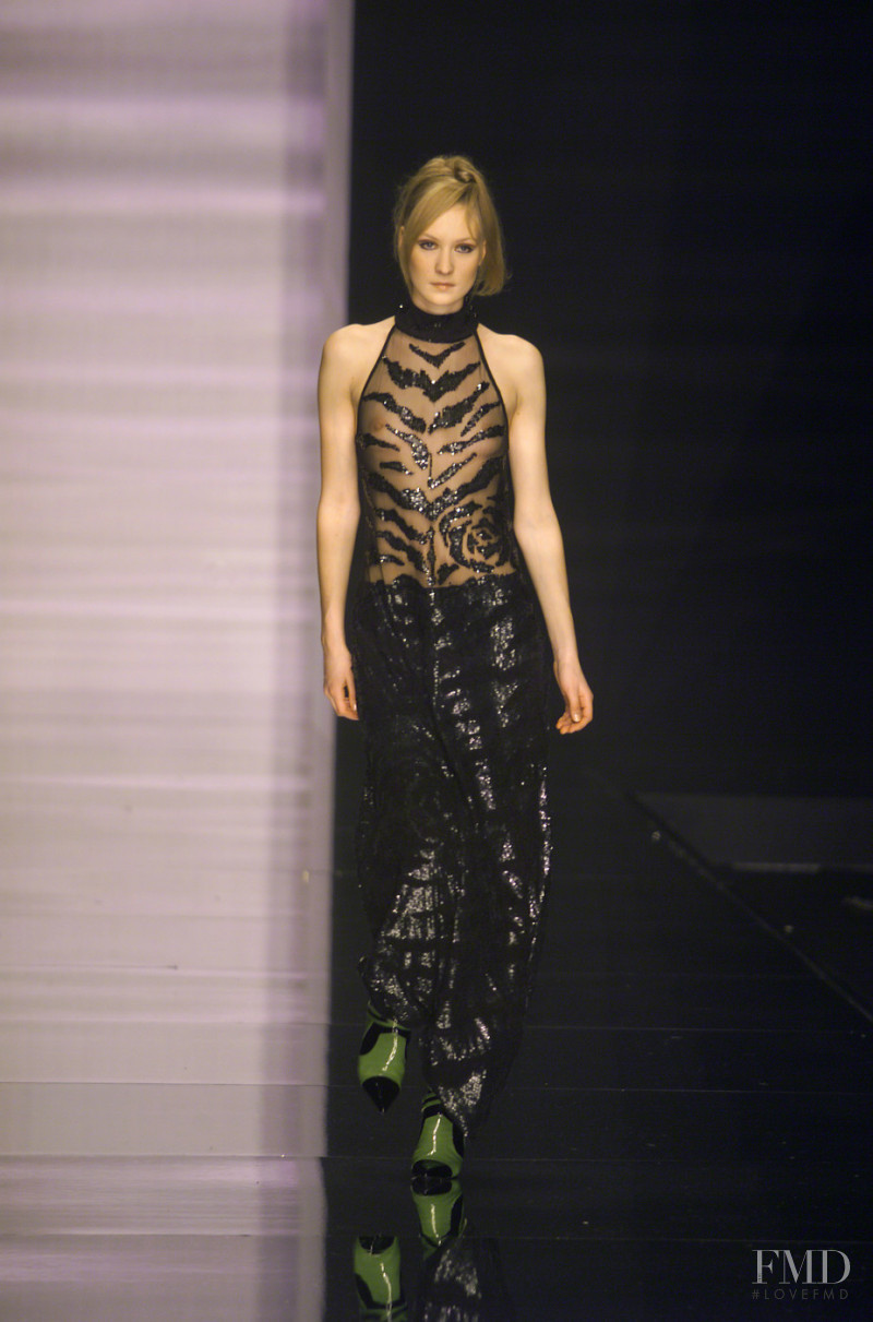 Guerriero fashion show for Autumn/Winter 2001