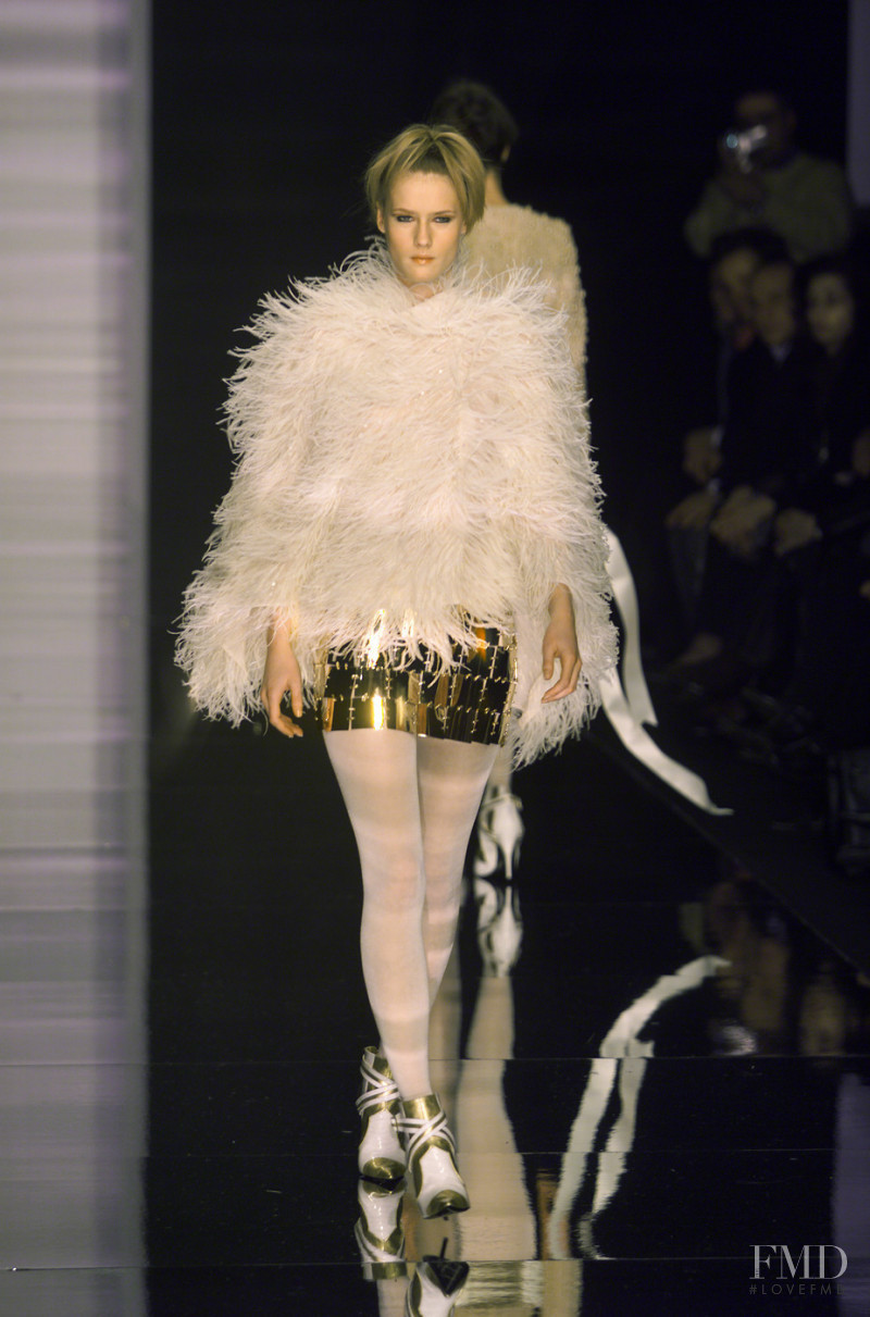 Guerriero fashion show for Autumn/Winter 2001