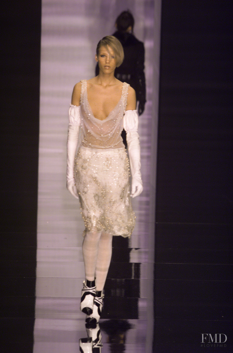 Guerriero fashion show for Autumn/Winter 2001