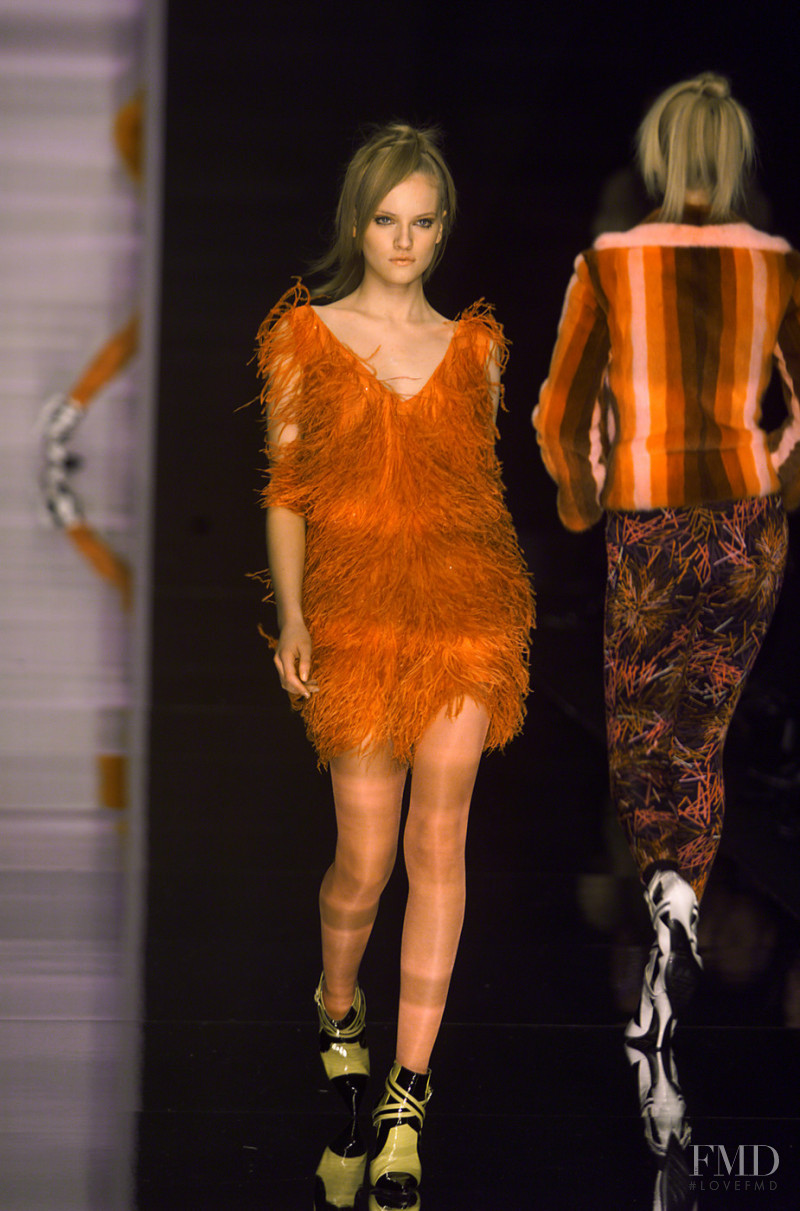 Guerriero fashion show for Autumn/Winter 2001