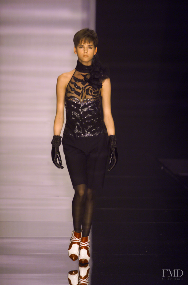 Guerriero fashion show for Autumn/Winter 2001