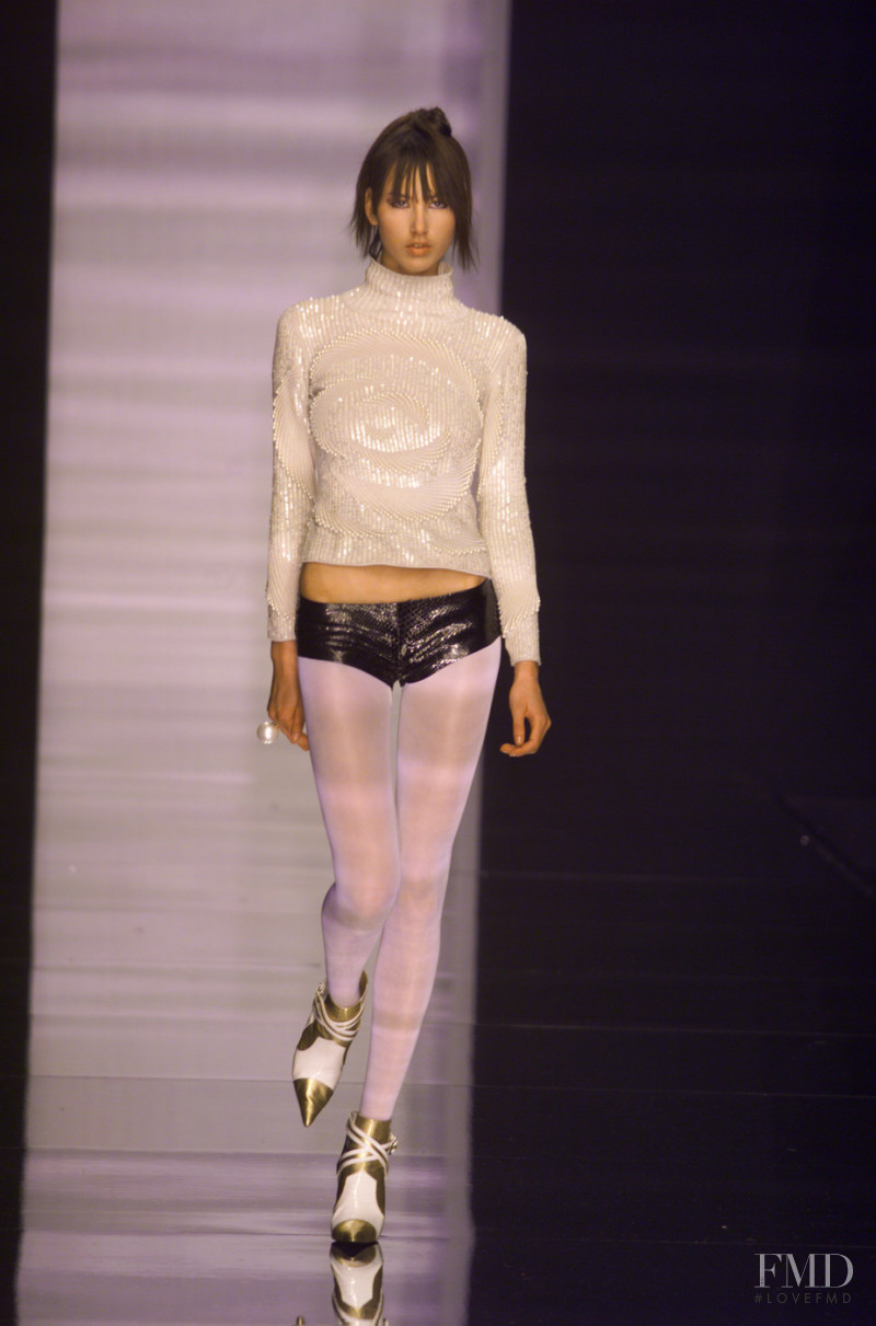 Guerriero fashion show for Autumn/Winter 2001