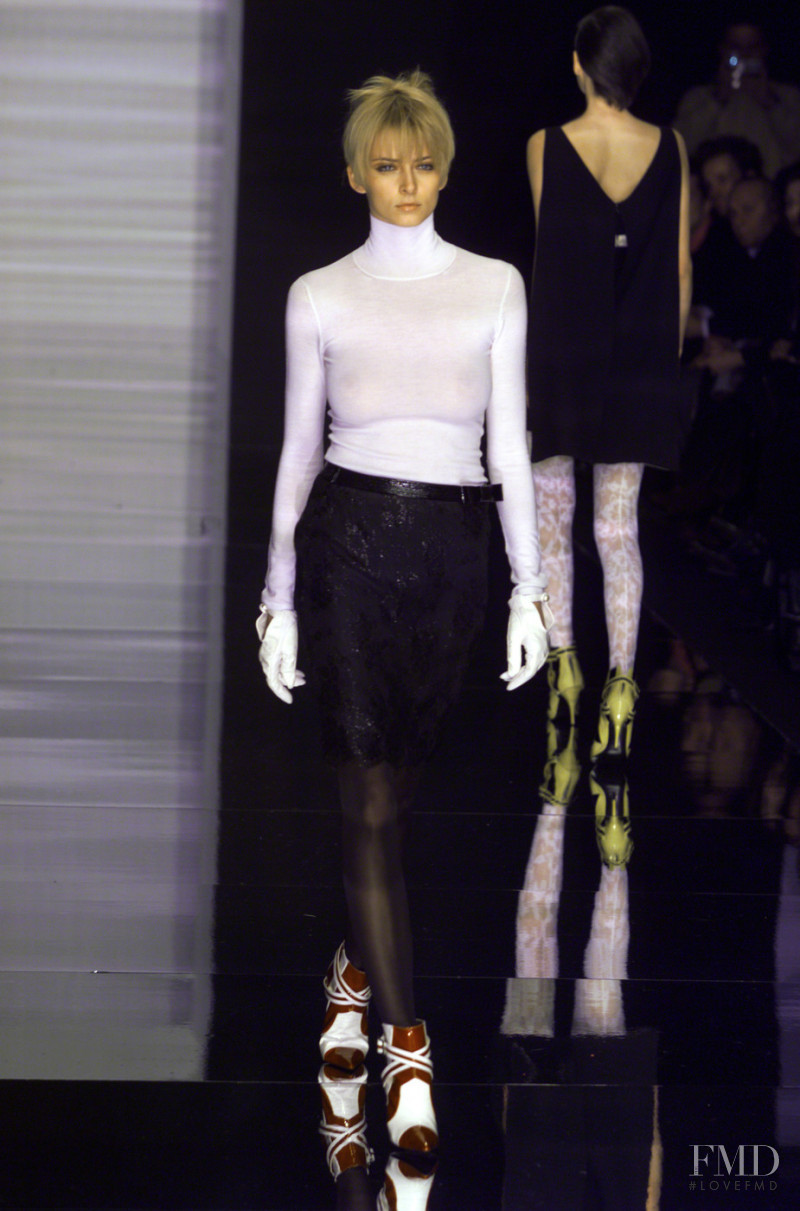 Guerriero fashion show for Autumn/Winter 2001