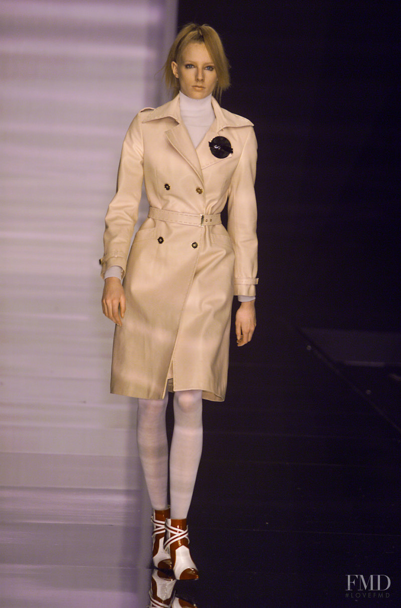 Guerriero fashion show for Autumn/Winter 2001