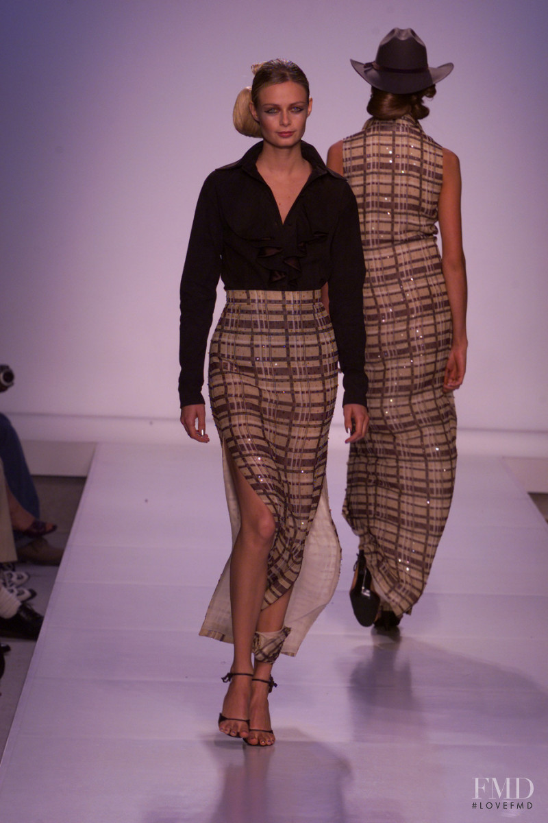 Zang Toi fashion show for Spring/Summer 2001