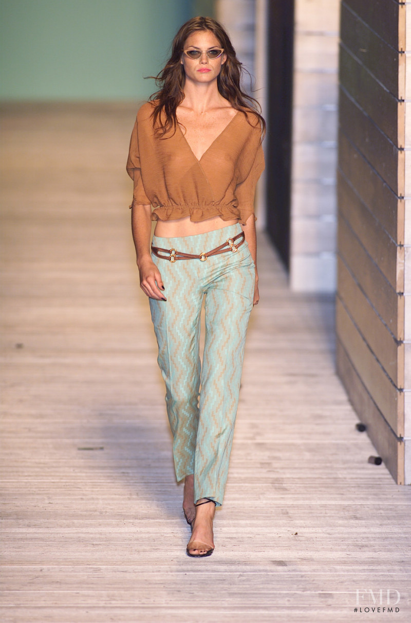Versus fashion show for Spring/Summer 2001
