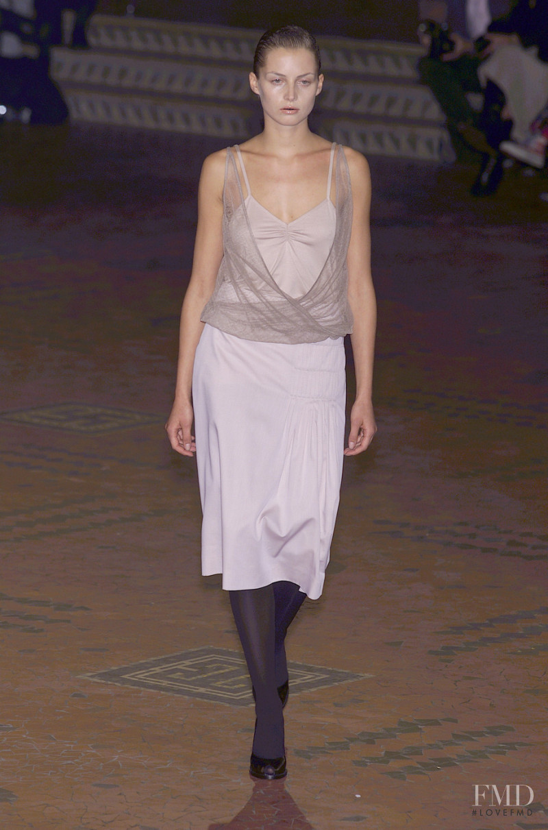 Veronique Branquinho fashion show for Spring/Summer 2001
