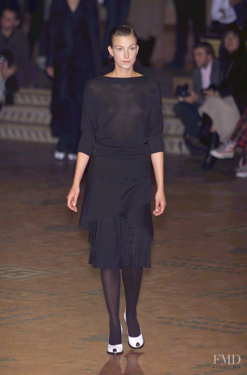 Veronique Branquinho fashion show for Spring/Summer 2001