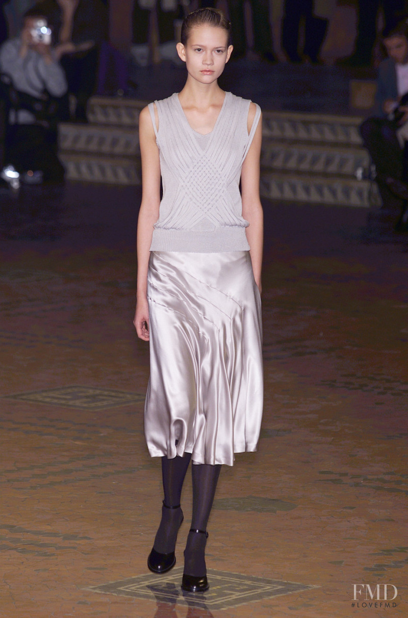 Veronique Branquinho fashion show for Spring/Summer 2001