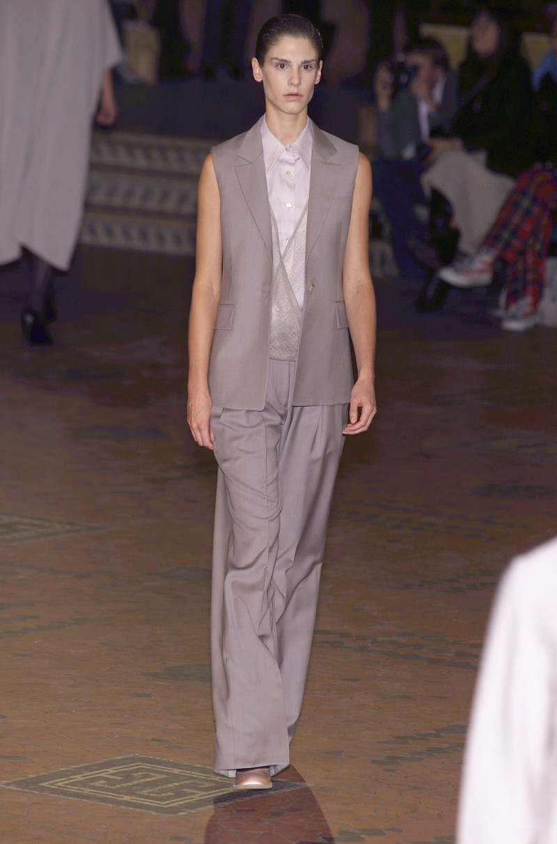 Veronique Branquinho fashion show for Spring/Summer 2001