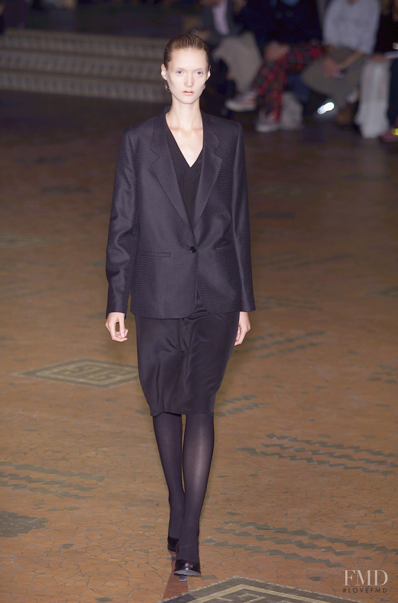 Veronique Branquinho fashion show for Spring/Summer 2001